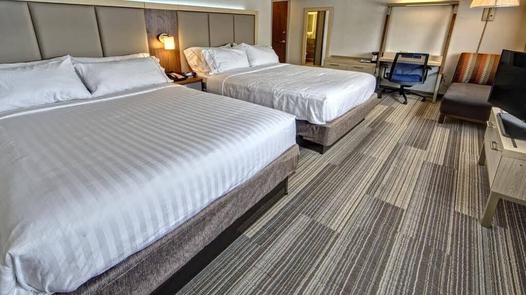 Holiday Inn Express Roslyn By Ihg Exterior photo